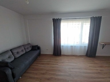 Inchiriez apartamente 2 camere in Valea Adanca