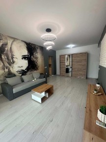Închiriez apartament 2 camere cu curte proprie 100 mp - Rediu Gardens | Parcare inclusă