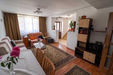 Casa de vanzare 4 dormitoare, Sp+P+1E, Auchan Bascov Pitesti, proprietar