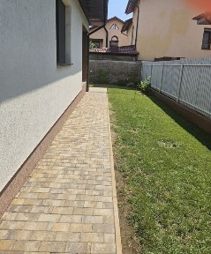 Casă spațioasă in zona linistita