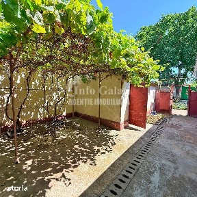 | Casa cu 2 camere | Curte: 134 mp + Garaj | Strada Cezar |