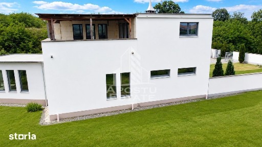 Vila deosebita cu piscina, familiala, investitie, business, Hunedoara