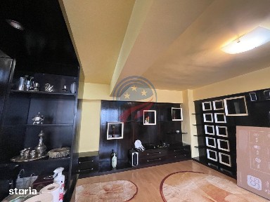 Apartament cu 3 camere zona Ultracentrala, vis-a-vis de Universitate