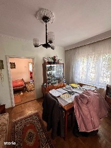 De vanzare casa in Roman,din caramida, 3 camere,zona 5 drumuri, 90000e