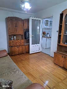 Garsonieră de închiriat, parter, balcon