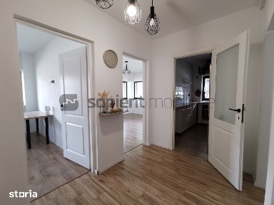 De închiriat apartament cu 3 camere, în Milano 5, Nufărul