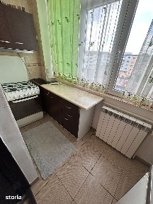 De inchiriat apartament 2 camere, decomandat, cu balcon, 1300lei/luna