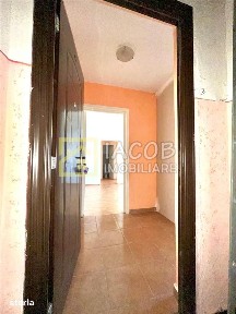 Apartament 3 camere, str. Milcov, Bacau