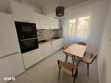 Apartament 3 camere decomandat, metrou Aparatorii Patriei