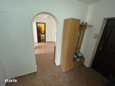 Vand apartament 3 camere,etaj 1,esplanada Nicolina 1