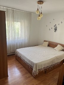 Inchiriez apartament cu 2 camere