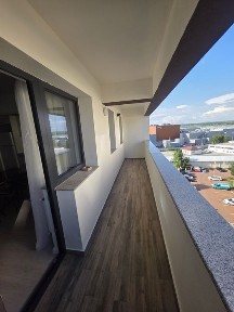 Închiriez apartament