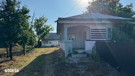 Casă in Siretu -Saucesti -700 mp teren