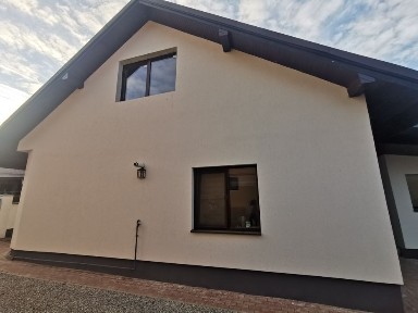 Casa de vânzare în Panet