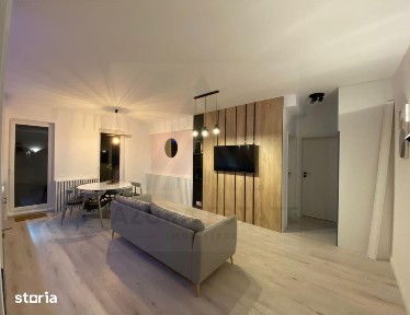 Apartament modern 3 camere balcon 5 mp utili si parcare zona Centrala