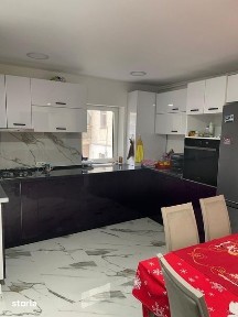 Vand apartament 3 camere