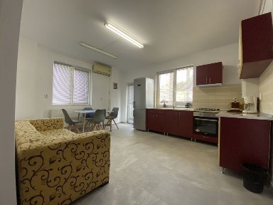 Persoana fizica, inchiriez apartament cu 3 camere in zona Dambul Rotund