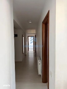Sisesti 4 camere cu balcon si loc de parcare