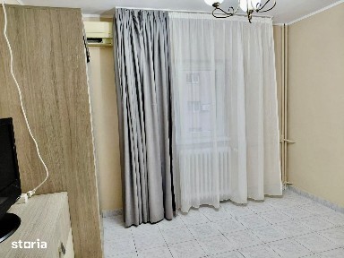 Închiriez apartament 3 camere, renovat, loc de parcare - Nerva Traian
