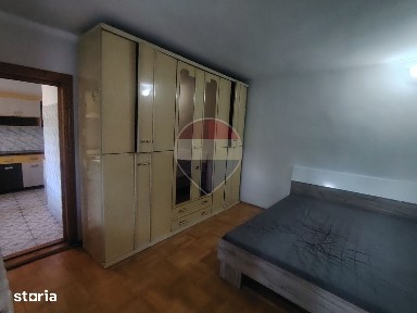 Apartament cu 2 camere de închiriat în zona Sud