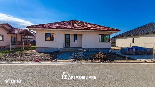 Casă modernă 1 nivel 4 camere - 500 mp teren - gard inclus