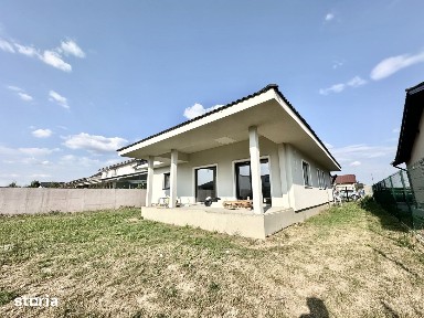 Casa individuala pe parter, 3 camere, teren 640 mp - Mosnita Noua
