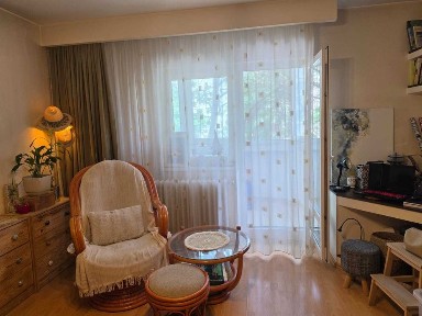 Garsonieră spațioasă (40 mp), Etaj 2/Balcon