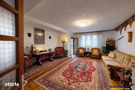 Proprietate rustica la 1 km de Castelul Bran:Doua unitati duplex, arhi