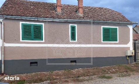 Casa 3 camere in Slimnic - Curte 460 mp, pivnita si pod