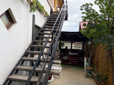 Inchiriez Camera cu baie proprie,vila pentru studenti zona Delfinariu