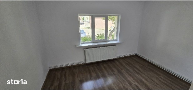 Apartament 2 camere semidecomandat parter/4 Sara 1 Mai