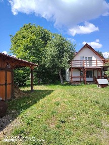 Proprietate unică. Două case, teren generos, înconjurată de pădure!