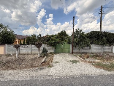 Casa si teren de vanzare com Pirscoveni, 30 min de Craiova
