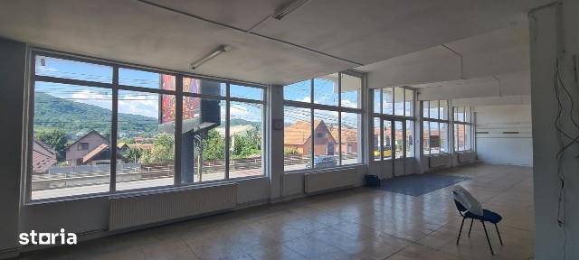 Spațiu comercial de închiriat - 285 mp - vitrină generoasă -Sighișoara