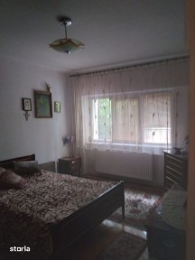 Vand apartament centru vechi targoviste