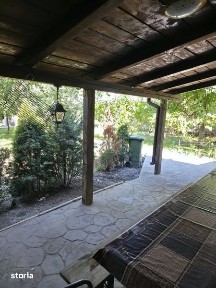 Apartament la casa cu 2 camere parcare in curte si gradina