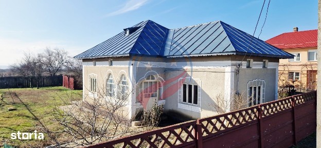 Casa Bradesti teren intravilan 7952 mp deschidere 33 m la DE 70