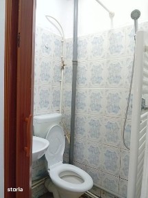 Ofer spre inchiriere garsoniera zona Zahana