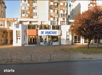 Central 445,3 mp utili - Spatiu comercial masiv - Parter cu vitrina si