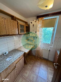 Apartament 2 camere, etaj intermediar,decomandat