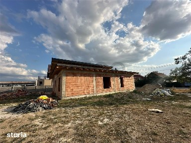 RECO Casa la rosu cu toate utilitatile aproape de Cihei