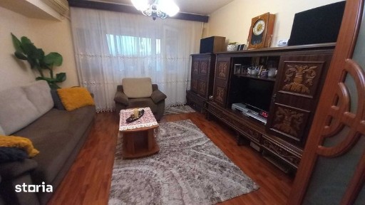 Apartament cu 3 camere de vanzare