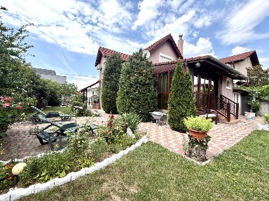 Casa individuala cu 4 camere, 150 mp utili, 380 mp teren - Dumbravita
