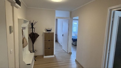 Inchiriez apartament 3 camere