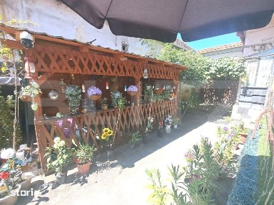 Casa la curte comuna, 50 mp utili, pod si beci, zona Mihai Viteazul