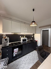 Apartament Modern, Renovat Integral | 3 Camere Decomandate | etaj 2