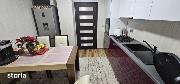 Particular Inchiriez apartament 2 camere Craiova centru