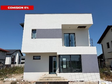 Casa de vanzare 4 Camere + 3 Bai- Strada Asfaltata