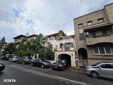 Vila de inchiriat cu 4 camere, 220 mp - zona Polona