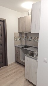 Studio la curte, recent renovat, metrou Stefan Cel Mare